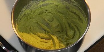 мусс из белой рыбы на пюре из брокколи