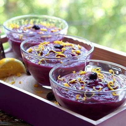 Мусс из кус-куса с ягодами и фруктами