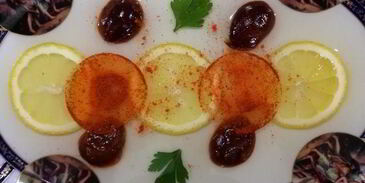 мусс из тунца и рикотты с чипсами из тортильи