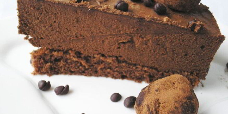 Рецепт шоколадного торта-мусса с кофейно-карамельными трюфелями