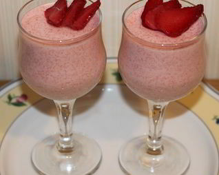 Воздушный клубничный мусс