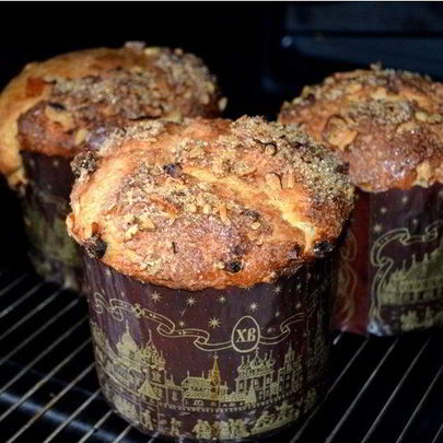 Кулич с орехами