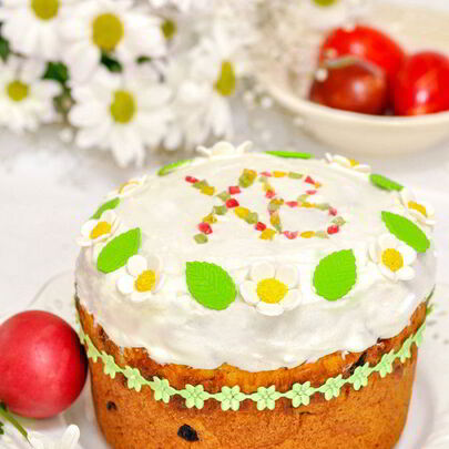 Кулич с цукатами и изюмом