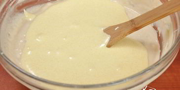 кулич с цукатами и изюмом