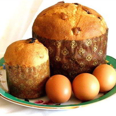 Кулич с цукатами и миндалем