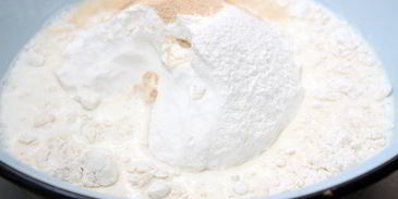 миндальный кулич