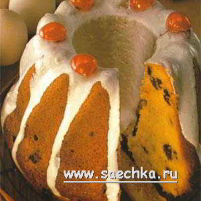 Пасхальный кулич с черешней