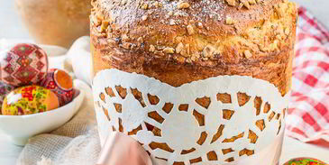 пасхальный кулич с орехами