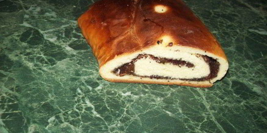 Рецепт пасхального рулета с маком и изюмом