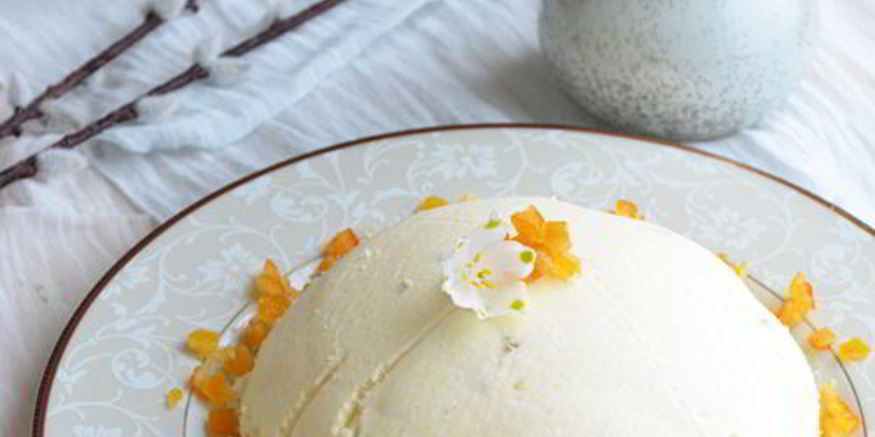 Рецепт творожной пасхи с марципаном и изюмом