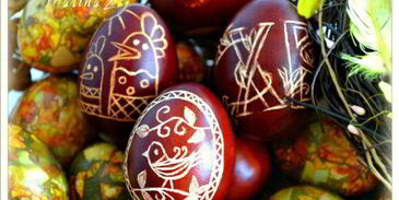 яйца варенные в луковой шелухе