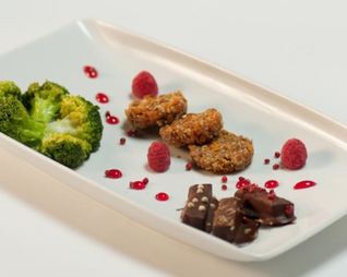 Сладкие овощи и сало в шоколаде