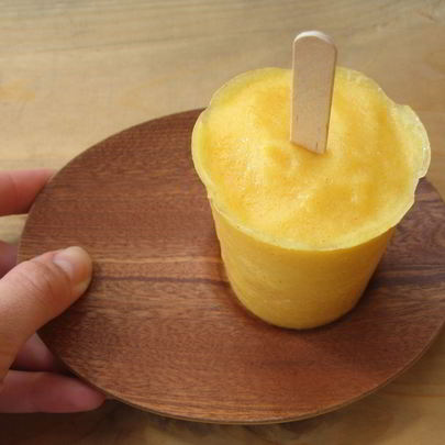 Сорбет с манго, ананасом и перцем чили