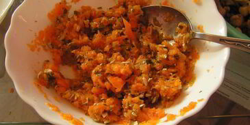 корзиночки с морковным суфле, вешенками и тыквенными семечками