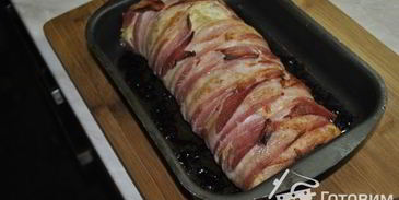 куриное суфле с фисташками в беконе