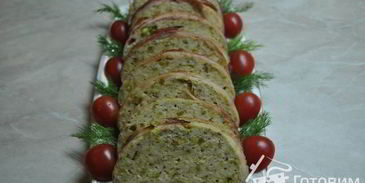 куриное суфле с фисташками в беконе