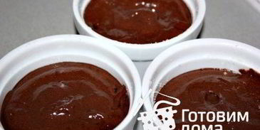 шоколадное суфле с карамельным соусом