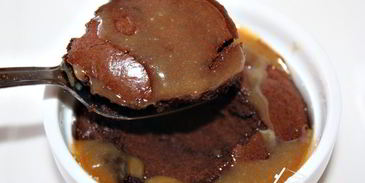 шоколадное суфле с карамельным соусом