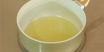 шоколадный рулет с банановым суфле и грецкими орехами