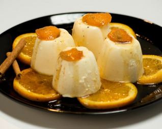 Суфле из и огурта с жареными пряными апельсинами