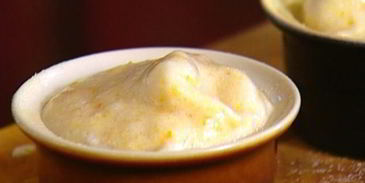 суфле из взбитых яиц с курагой