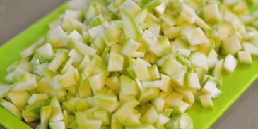 суфле с чеддером и кабачками