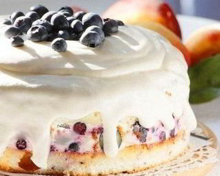 Торт-суфле творожный с ягодами