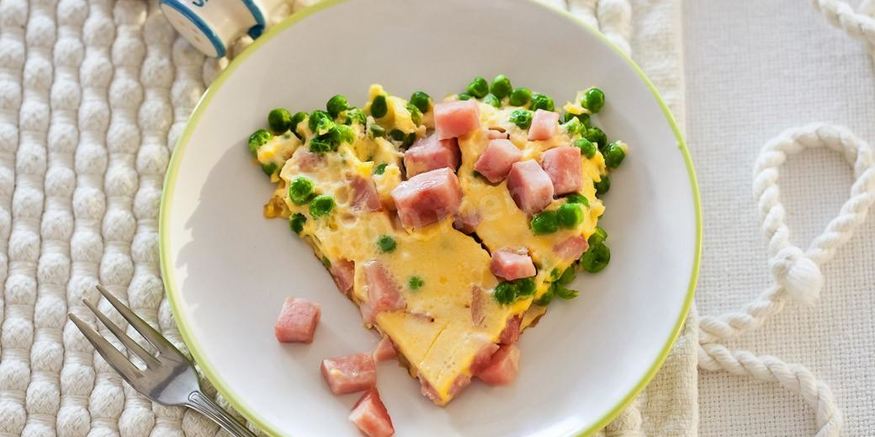 Рецепт яичного суфле с ветчиной в мультиварке