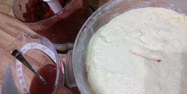 ванильно-клубничное мороженое тирамису