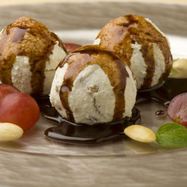 Рецепт Творожных шариков с шоколадным соусом