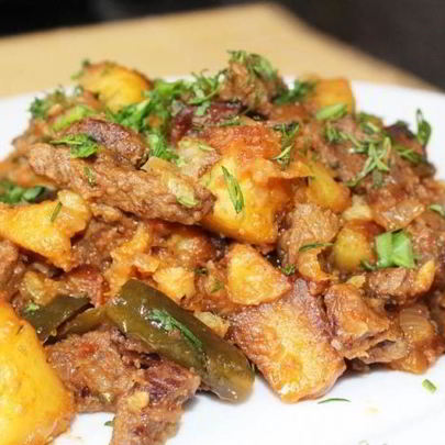 Азу из говядины с солеными огурцами