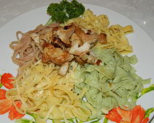 Домашняя лапша из овощного пюре