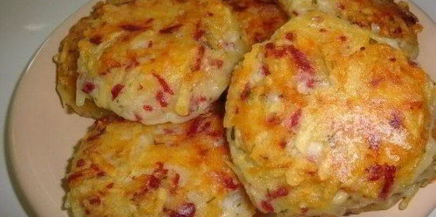 Рецепт картофельных драников с сыром и ветчиной