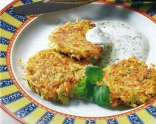 Овощные драники с ароматным соусом