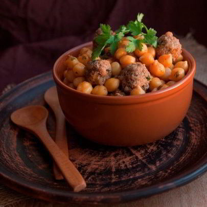 Ароматный нут с фрикадельками