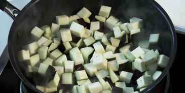 домашние фрикадельки с пряным рататуем