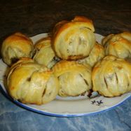 Рецепт Фрикаделек из фарша в слоеном тесте