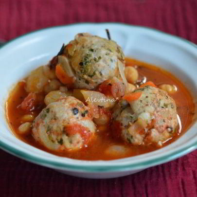 Фрикадельки из индюшки в испанском стиле