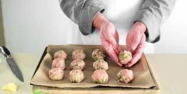 фрикадельки из курицы в азиатском стиле в духовке