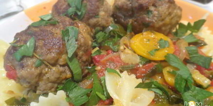 Рецепт фрикаделек на овощной подушке