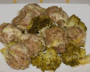 Фрикадельки на пару