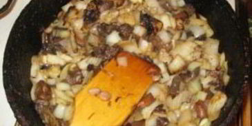 фрикадельки с картошкой в горшочках