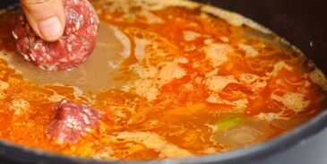 фрикадельки с подливкой