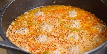 фрикадельки с подливкой