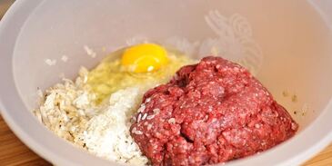 фрикадельки с подливкой