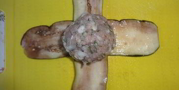 фрикадельки в баклажанных конвертах