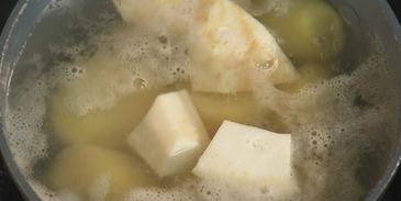 фрикадельки в брусничном соусе