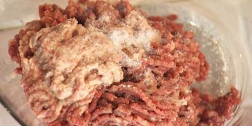 фрикадельки в брусничном соусе