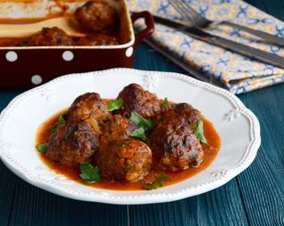 Фрикадельки в духовке с подливкой