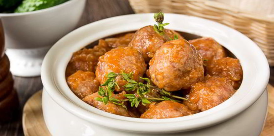 Рецепт фрикаделек в пикантном томатном соусе